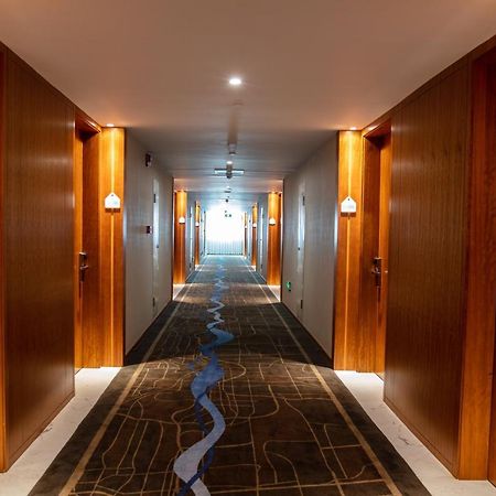 Holiday Inn Express Luoyang Xiyuan Bagian luar foto