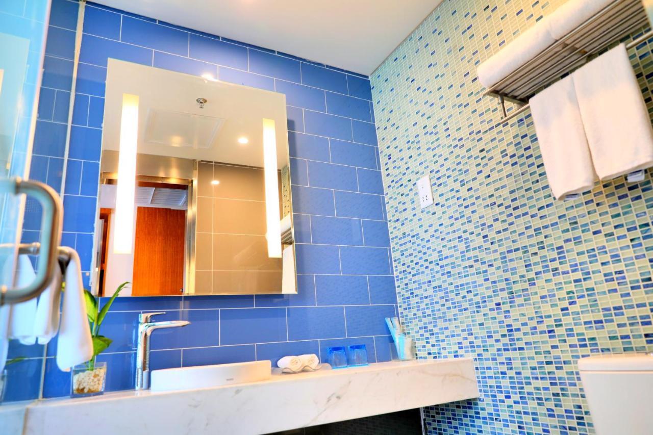 Holiday Inn Express Luoyang Xiyuan Bagian luar foto