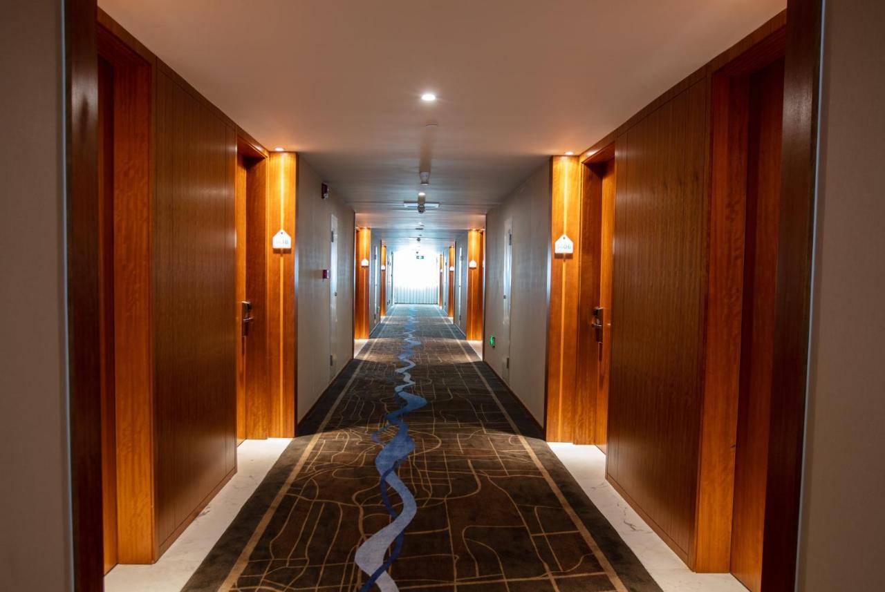 Holiday Inn Express Luoyang Xiyuan Bagian luar foto